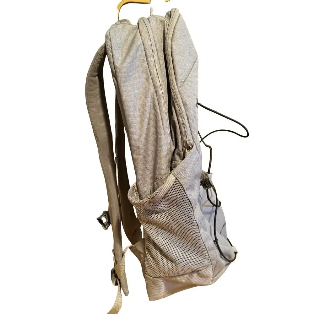 The North Face Jester Standard Full Size Unisex Gray Backpack 18x11